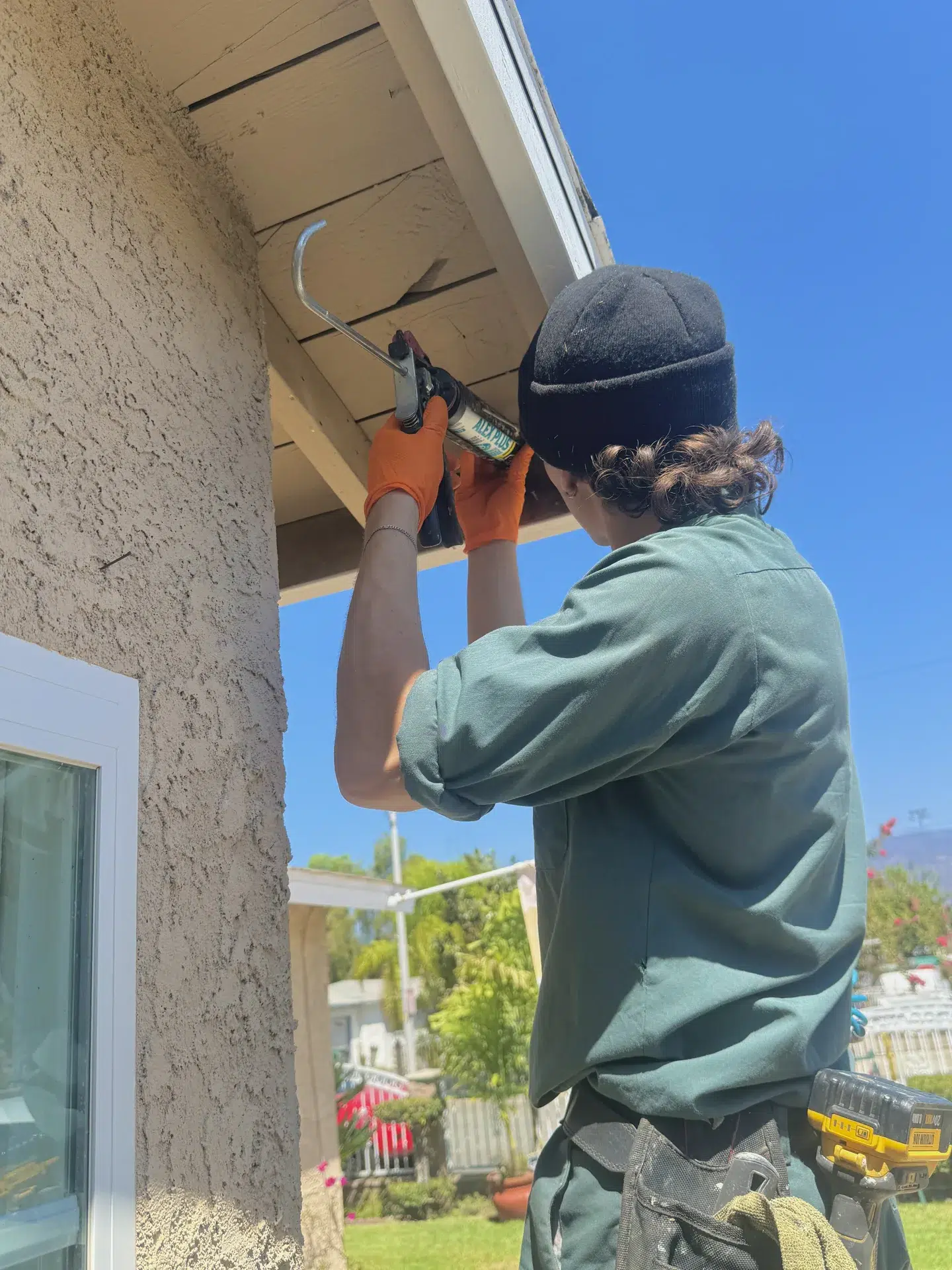 Treebark pest control technician inspecting Villa Park roof eaves
